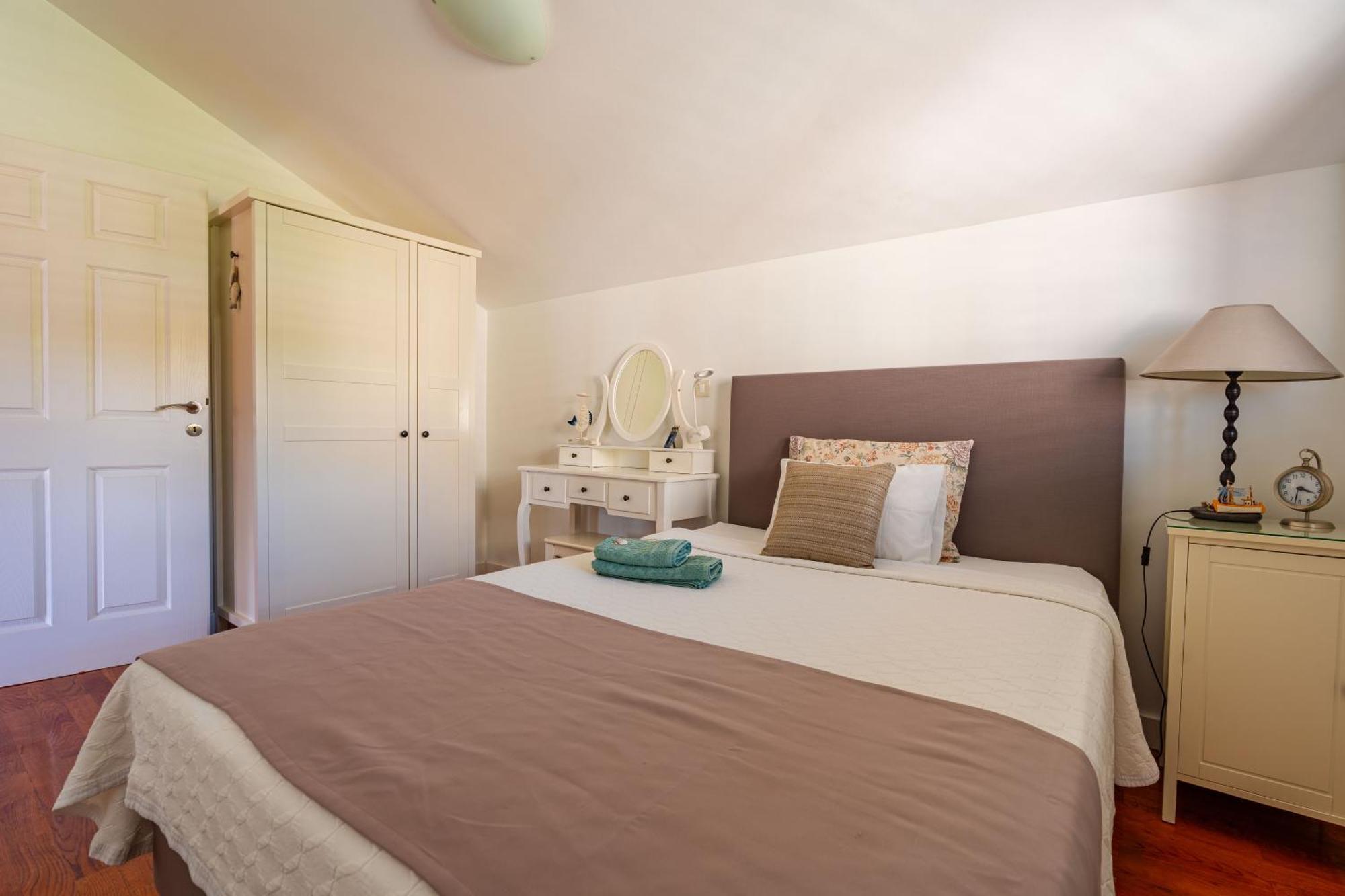 House 4 You Lumbarda Bagian luar foto