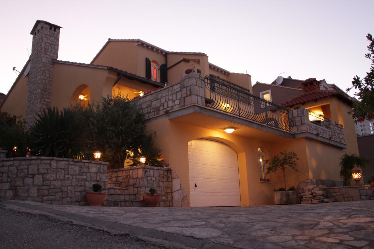 House 4 You Lumbarda Bagian luar foto