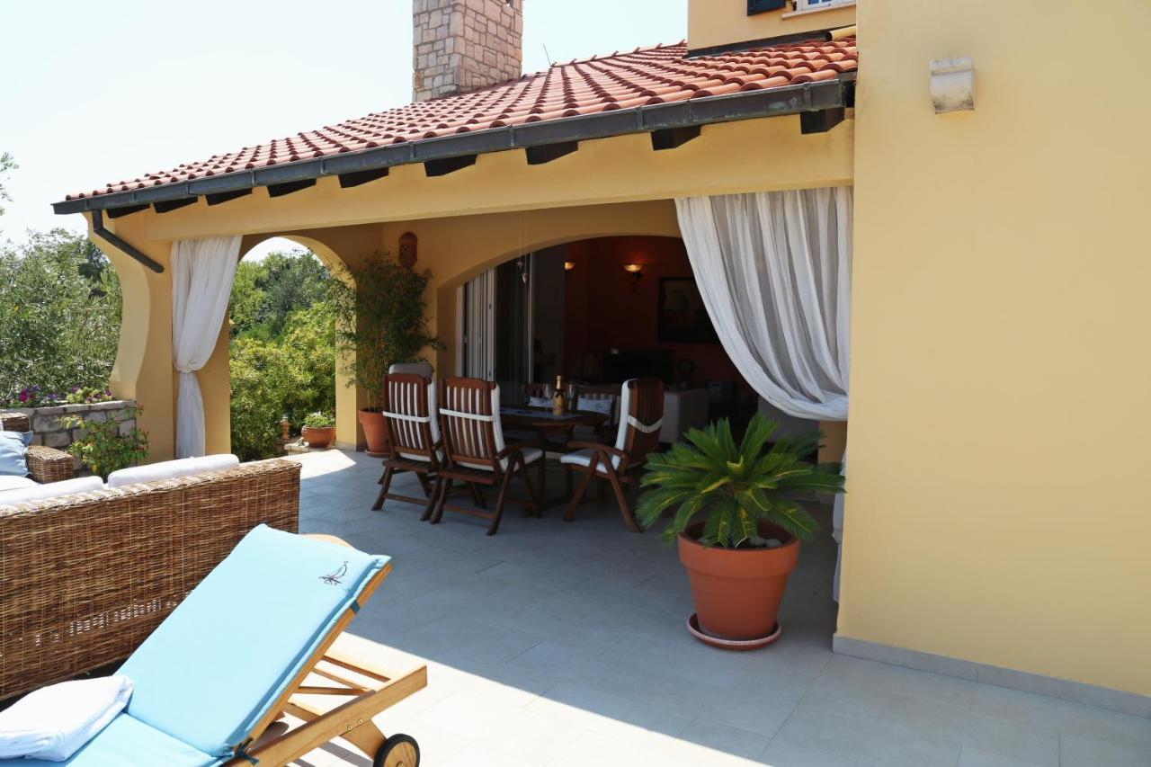 House 4 You Lumbarda Bagian luar foto